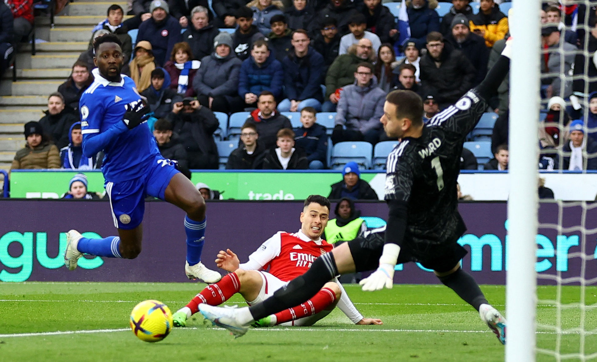 瑞士队以其 瑞士队以其