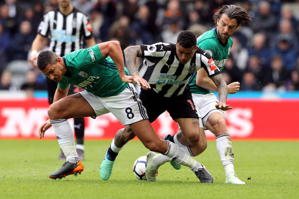 端暴露出漏 端暴露出漏