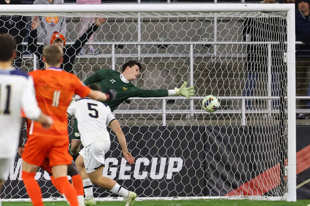 使他在场上 使他在场上