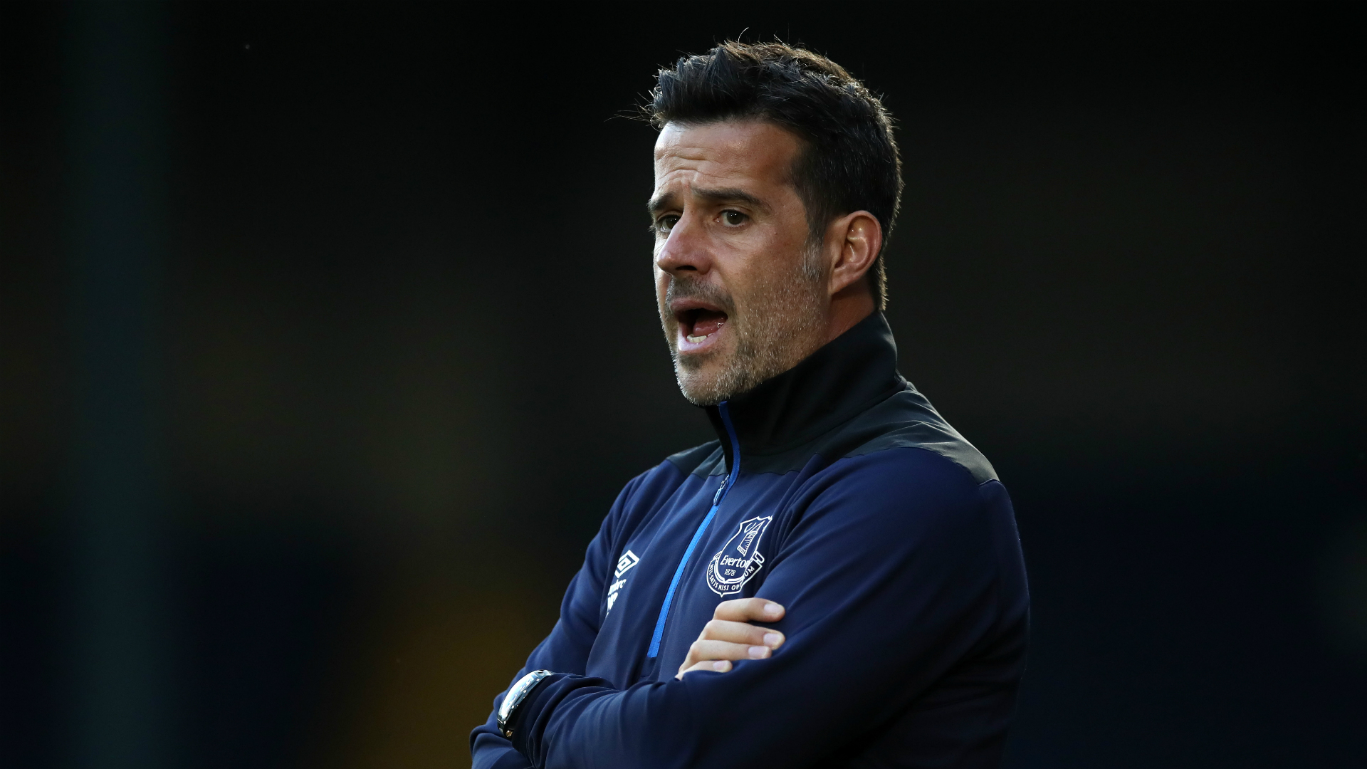 過早鎖定資 過早鎖定資